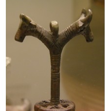 Double-headed deer figurine